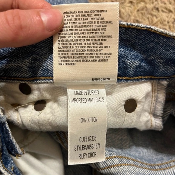 Agolde Riley High Rise Straight Crop Jeans - Picture 7 of 10